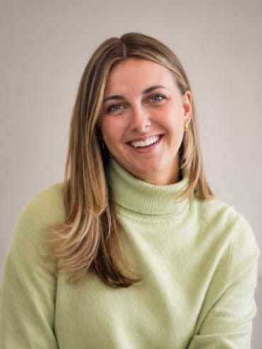Anya MacPhail, Intern Psychotherapist